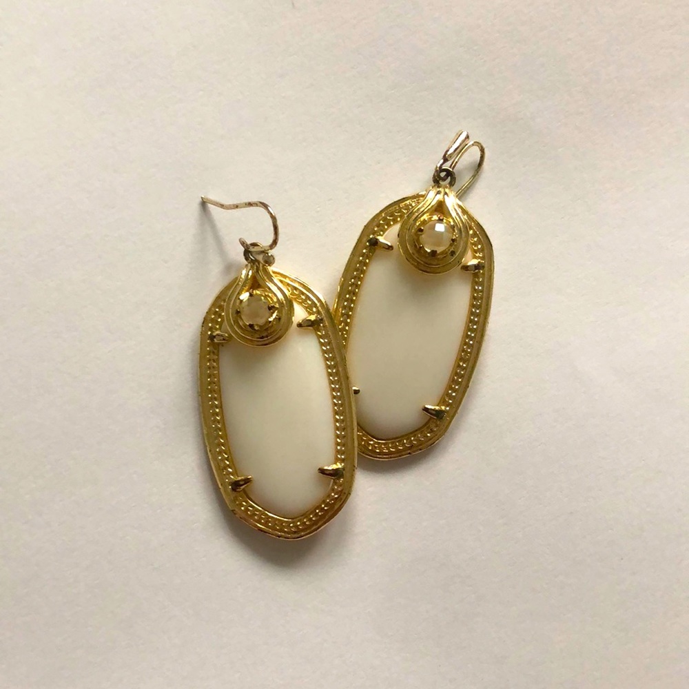 White and Gold Kendra Scott Earrings